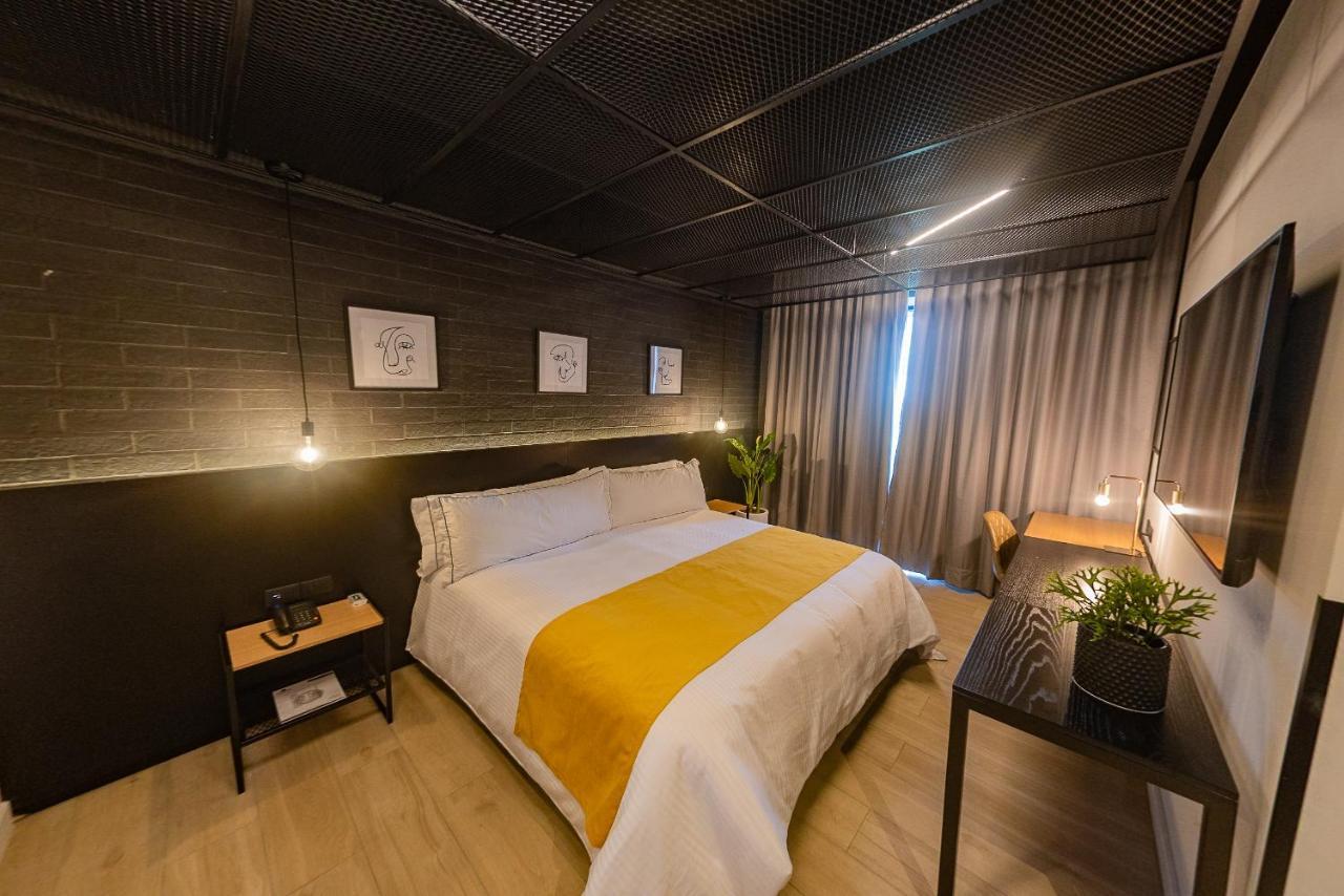 Fulton Business Luxury Hotel กัวดาลาฮารา ภายนอก รูปภาพ